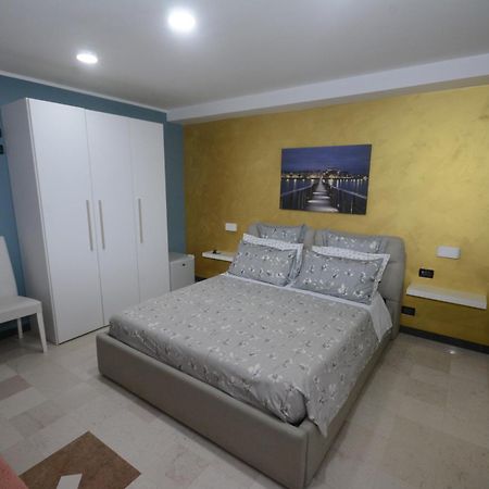 Al Vecchio Fontanile Bed & Breakfast Лезина Екстериор снимка