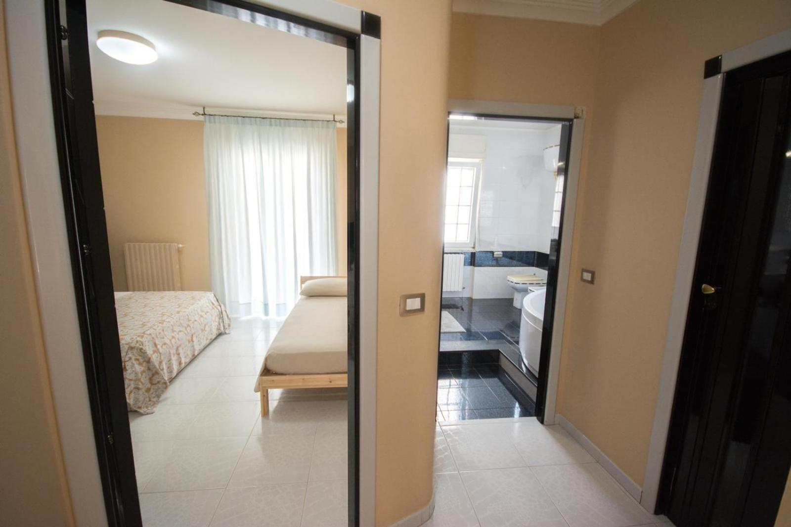 Al Vecchio Fontanile Bed & Breakfast Лезина Екстериор снимка