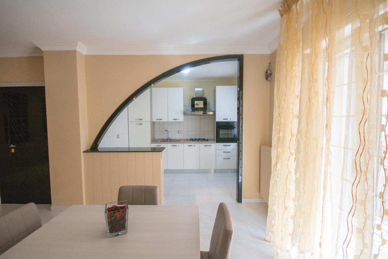 Al Vecchio Fontanile Bed & Breakfast Лезина Екстериор снимка