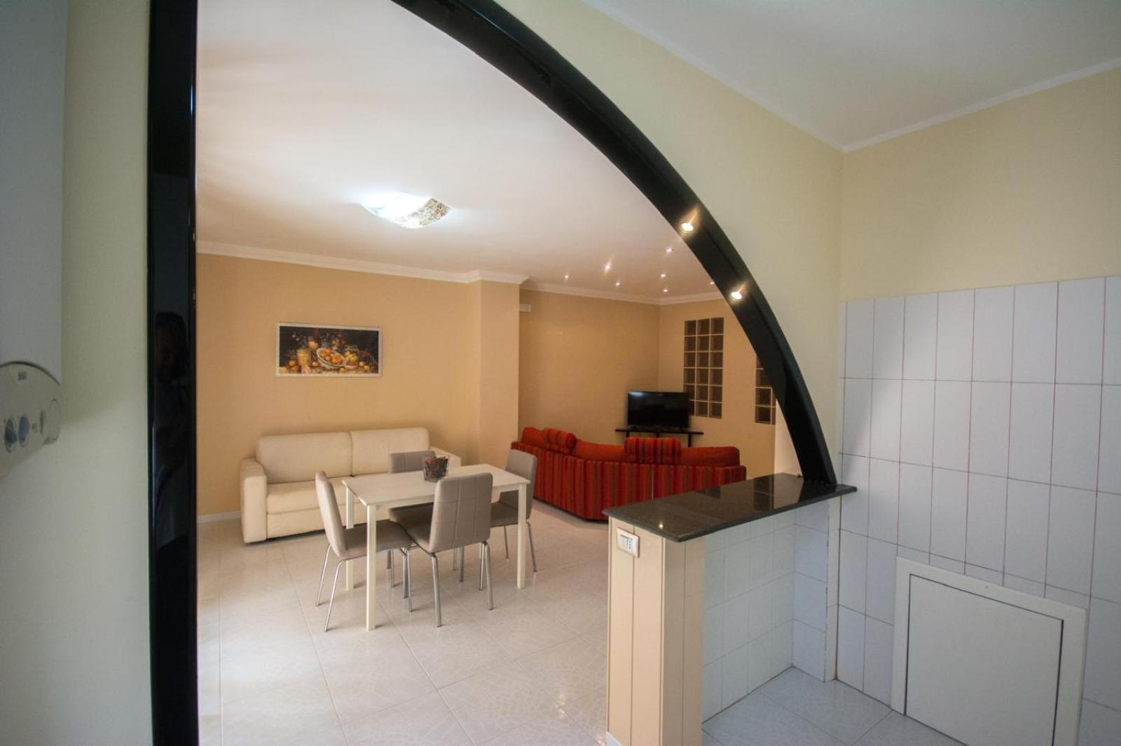 Al Vecchio Fontanile Bed & Breakfast Лезина Екстериор снимка