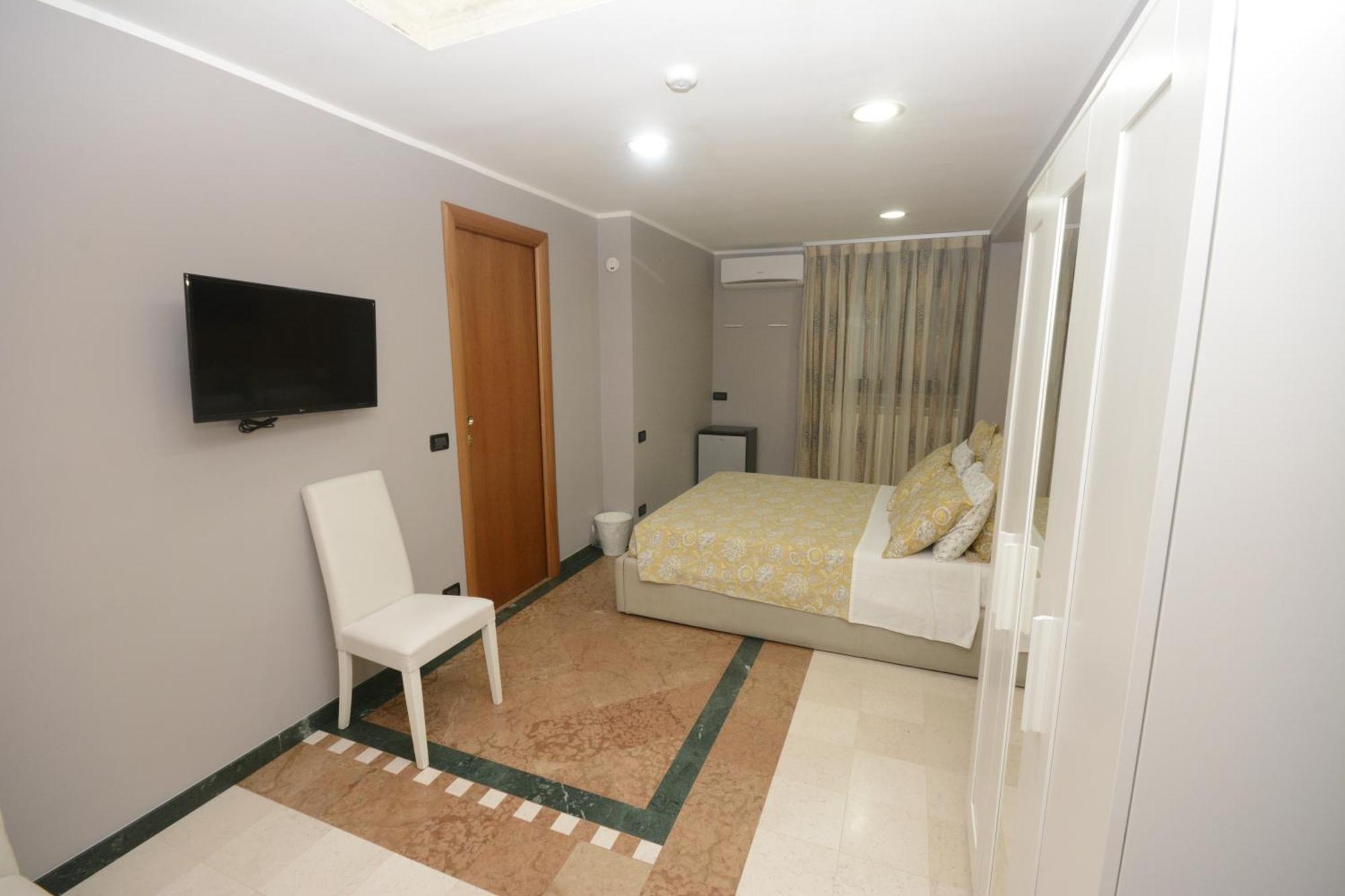 Al Vecchio Fontanile Bed & Breakfast Лезина Екстериор снимка