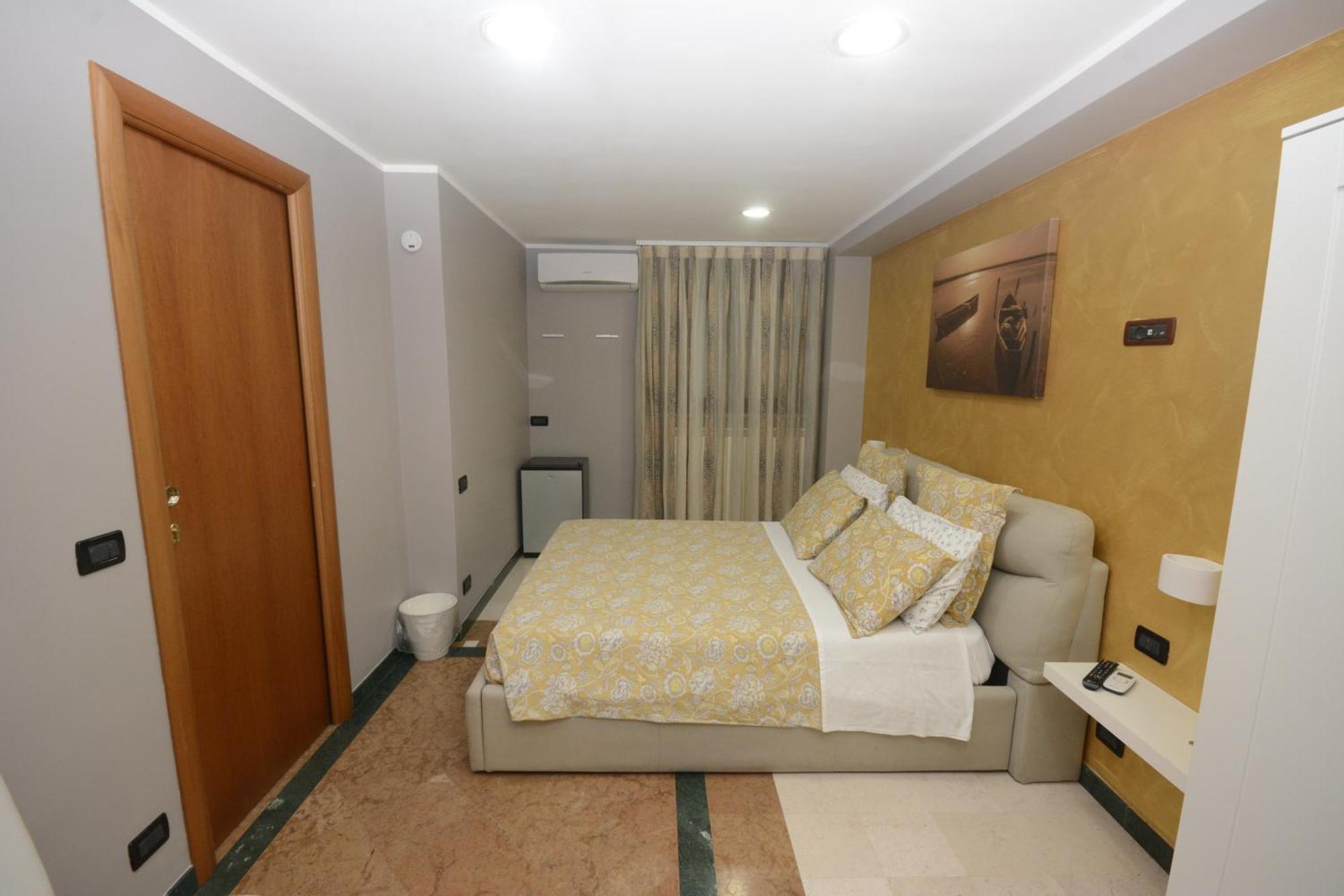 Al Vecchio Fontanile Bed & Breakfast Лезина Екстериор снимка